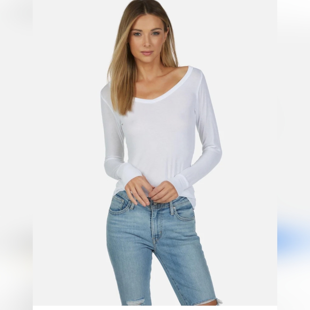 Michael Lauren scoop neck tee. Sz Lrg.  New. ***Off White avail Only.
